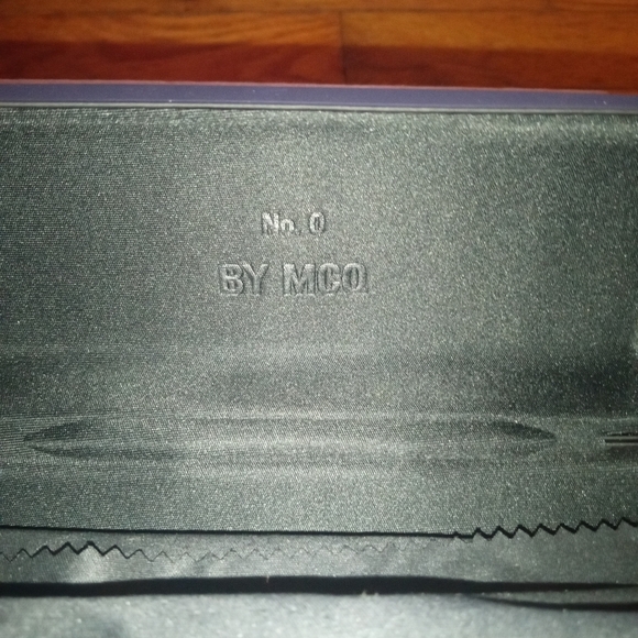 Authentic ALEXANDER MCQUEEN minimalist design, modern fly weight McQ frames🇮🇹 - Picture 6 of 12